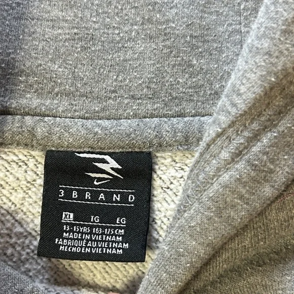 Bundle 3! Used Winter Sweaters only!! Vans and Nike! Please look at pictures!! - Picture 8 of 12